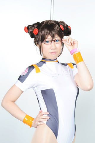 眼唇卸妆液可以卸脸妆吗 卸妆六大误区小心别踩中_足球篮球