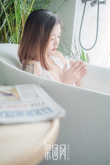 实时比分_拿下200多万奖学金！女学霸被“神校”录取老师两个字评价